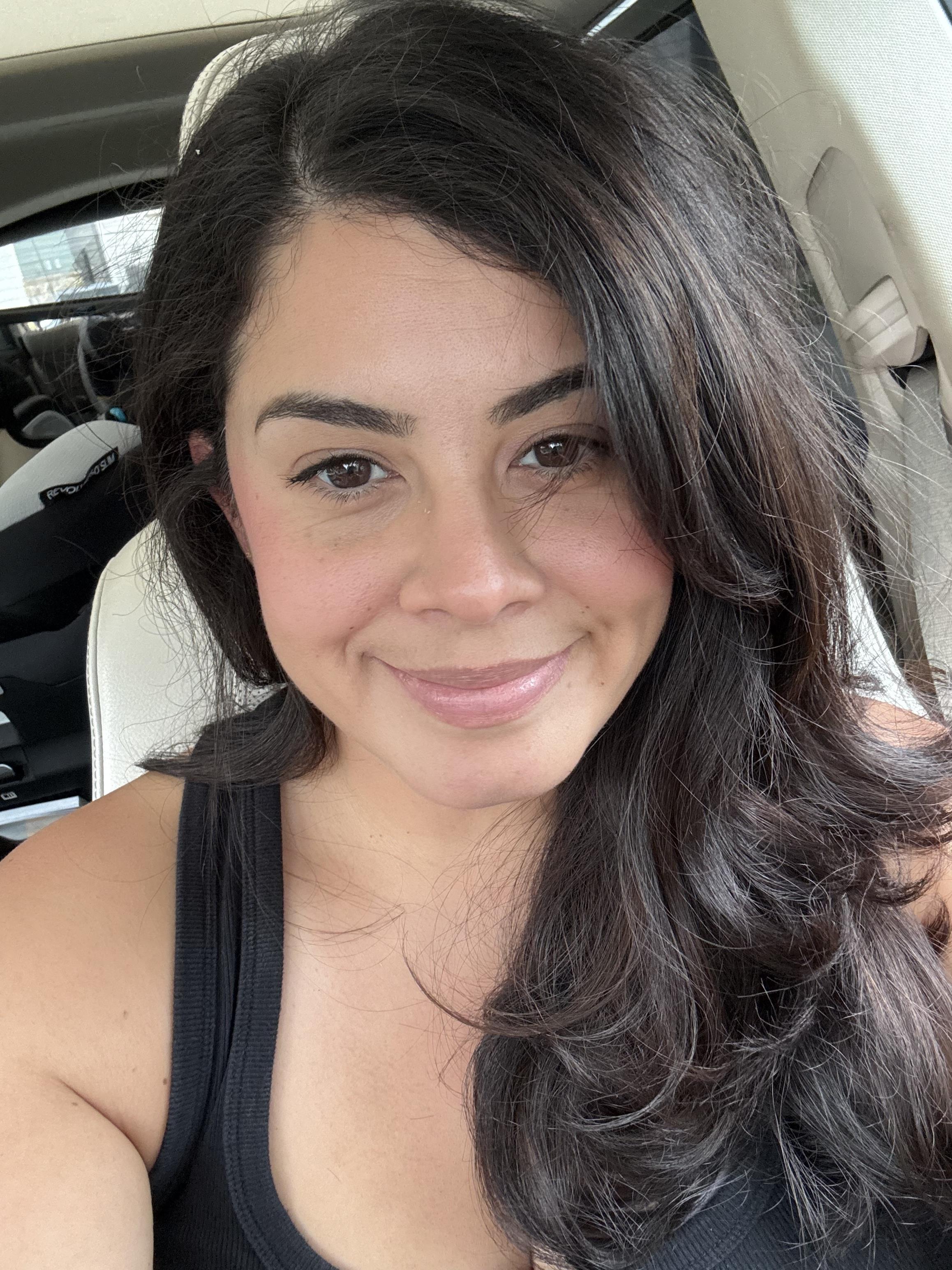 Jana Hernandez Headshot